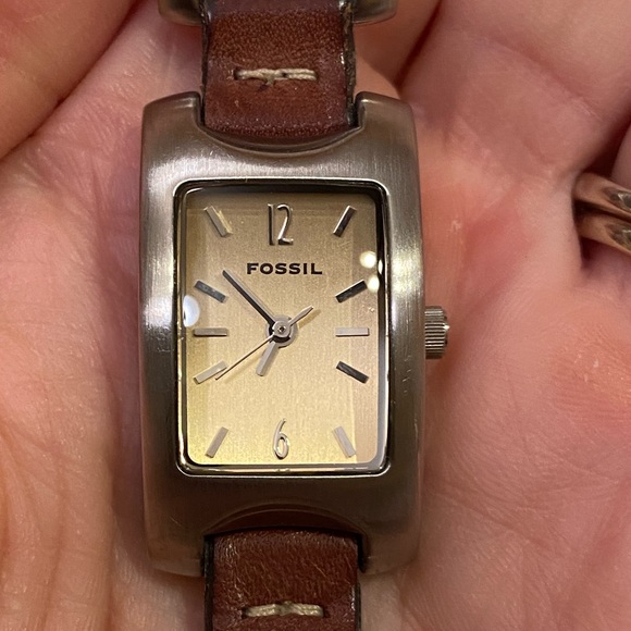 Fossil Brown Leather Watch - Picture 2 of 6
